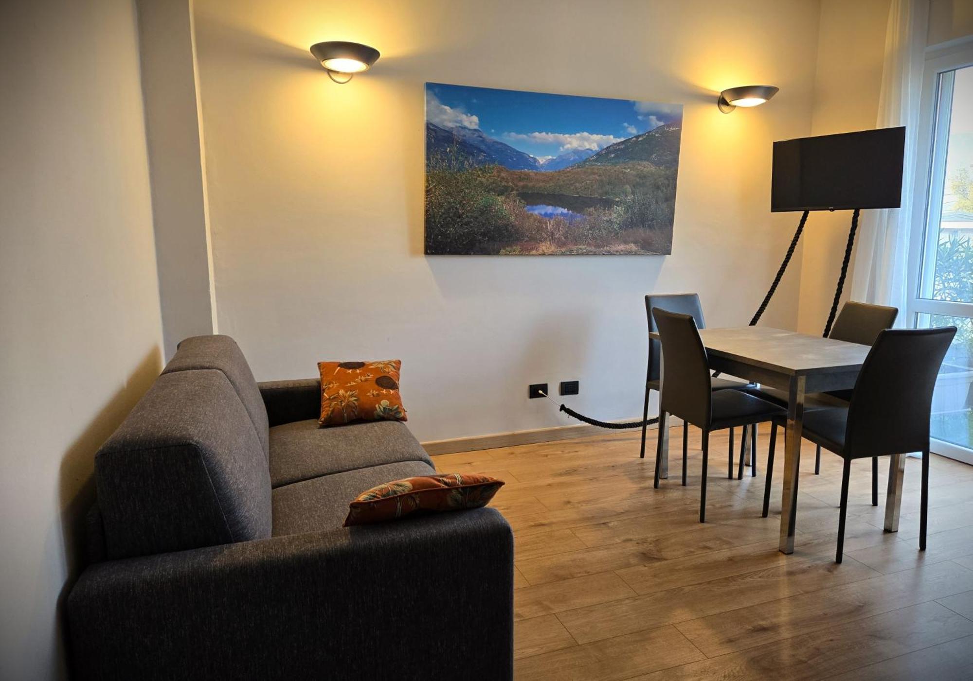 7 Lakes Aparthotel Burolo Εξωτερικό φωτογραφία